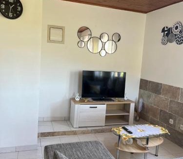 Saint-Esprit Apartment | F2 à la campagne avec Piscine