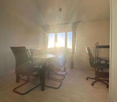 Devant-les-Ponts Apartment | F2 65m2 parking privé avec une belle vue