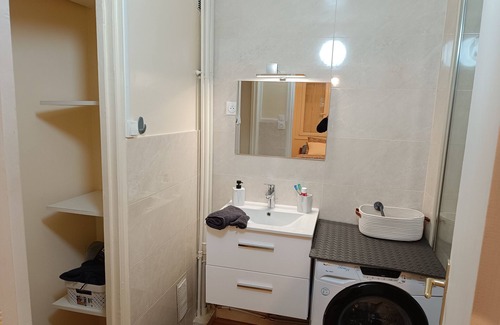 Cœur de Ville Apartment | F2 Centre Ville Courbevoie A 10 min à Pied de la Défense