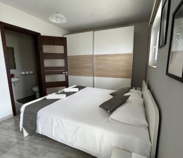Msida House | F3 Room 1, Private Double room with private bathroom and balcony