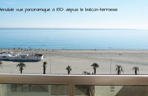 La Cote Radieuse Apartment | F3 standing on the beach, parking, super panoramic 180 ° view, Top position