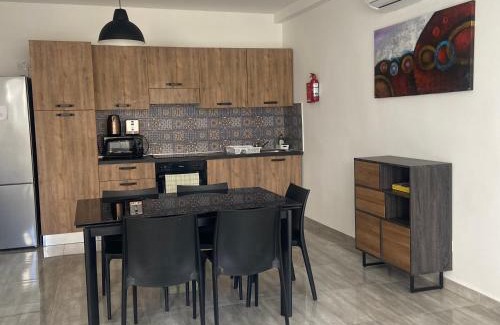 Msida House | F7 Room 1, Private Double room with private bathroom in shared Flat