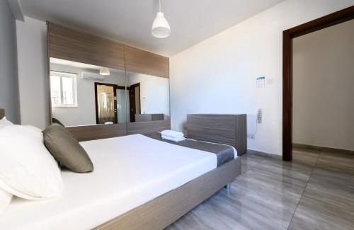 Msida House | F9 Room 1, Private Double room with private bathroom in shared Flat