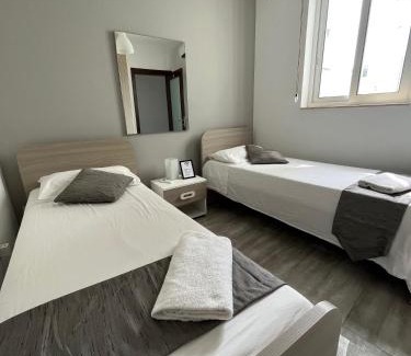 Msida House | F9 Room 2, Private Room two single beds shared bathroom in shared Flat