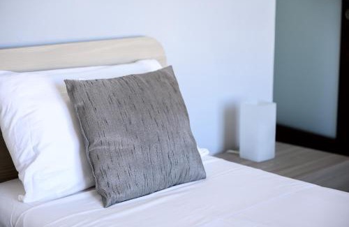 Msida House | F9 Room 2, Private Room two single beds shared bathroom in shared Flat