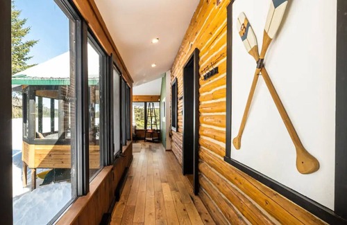 Mont-Tremblant Ski Chalet | FAMiLiA - Lakefront spa/nature/near Mont Tremblant