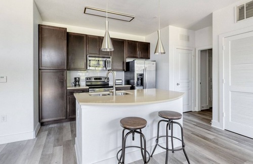 Gateway Apartment | Fab Arboretum 1BR w/ Pool, Gym & Lounge, nr Restaurants, by Blueground