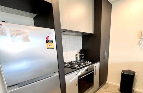 Phillip Apartment | Fab in Phillip - 2bd 2bth Apt
