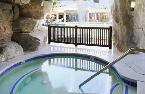 Canyon Corridor Condo | FAB JR VILLA w/POOL-WATERSLIDE-HOT TUB Sleeps 4