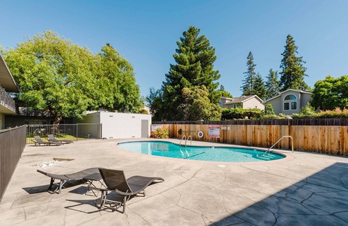 Old Mountain View Apartment | Fab Mountain View 1BR w/Pool, nr Dining & Nightlife, by Blueground