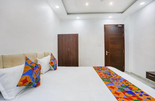 Varanasi Hotel | FabExpress JP Villa - Stadium