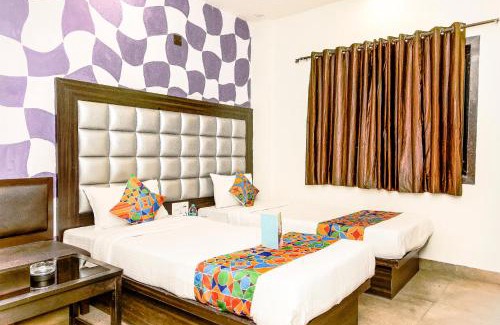 Kolkata Hotel | FabHotel De Sivalika - 500m from Belur Math