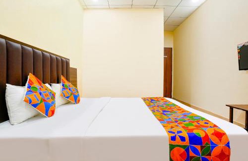 Surat Hotel | FabHotel Gokuldham