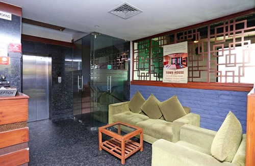 Raj Nagar Hotel | FabHotel The Townhouse