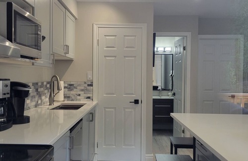 Craigleith Condo | Fabulous 2 Level, 2 Bedroom Condo on Blue Mountain! Over 250 5 Star Reviews!