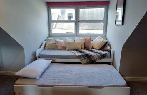 Dunfermline House | Fabulous 2BD Maisonette Dunfermline, Fife