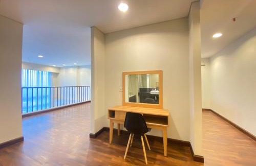 Braga Apartment | Fabulous 2BR Loft Apartment with Private Bathub at El Royale By Travelio