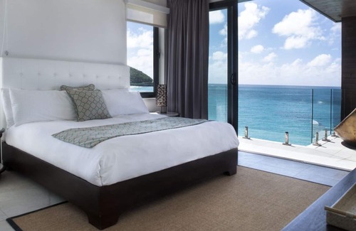 Fryes Beach Villa | Fabulous 4 bedroom Villa in Tamarind Hills overlooking Darkwood beach with stunning views