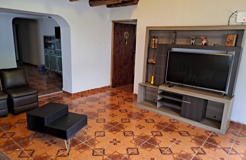 Maras House | Fabulous 4-bedroom house with WiFi in Urubamba