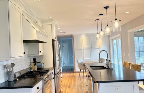 Portsmouth House | Fabulous 5-bedroom house with a pool in Portsmouth
