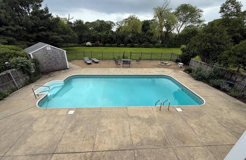 Portsmouth House | Fabulous 5-bedroom house with a pool in Portsmouth