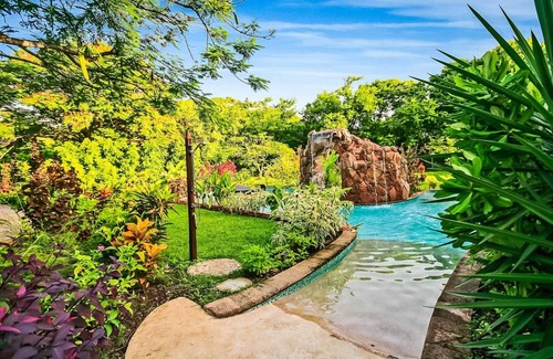 Trouya Villa | Fabulous 5 bedroom villa close to the beach in St Lucia