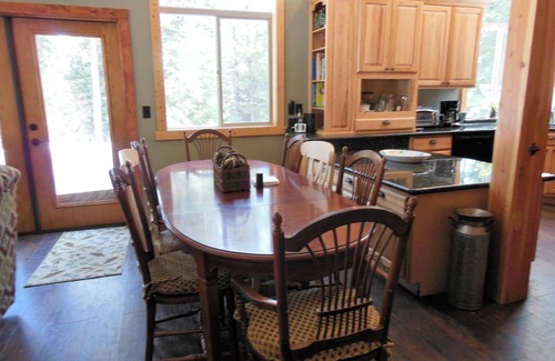 Garden Valley Cabin | Fabulous ADA Accessible Cabin Nestled int he Pines with Private Hot Tub!