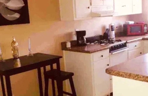 Midtown Apartment | Fabulous Apartment in Central Tucson Location .