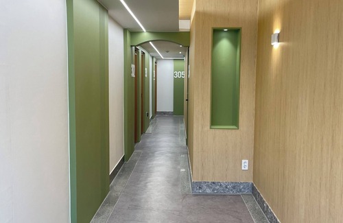 Jungang-dong House | Fabulous building with AC in vibrant Busan