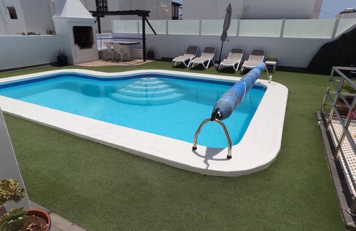 Puerto del Carmen Villa | Fabulous Detached Villa in Premier Location, Full Air Con, Heated Pool, Wi-Fi +