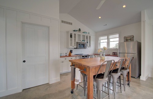 Crittenden Other | Fabulous Farmhouse Getaway with Pool Near Ark Encounter - Ask About Events