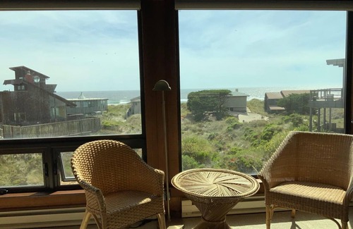 Watsonville House | Fabulous Monterey Beach House With Something For Everyone!