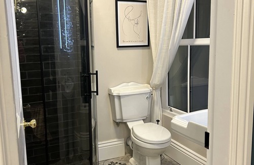 Cork City Centre House | Fabulous, newly refurbished Townhouse on the Main Street in Cork City Centre