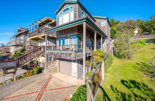 Marine Terrace House | Fabulous, Pet-Friendly Rental in Marine Terrace! Steps from Fiscalini Ranch!