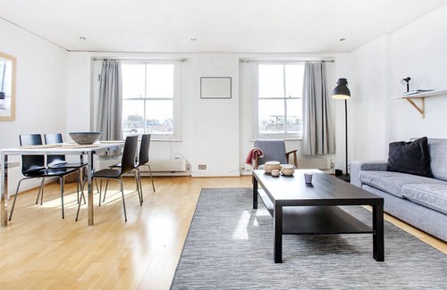 Pembridge Apartment | Fabulous top floor flat in Notting Hill!!