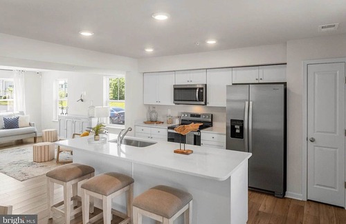 Cambridge House | Fabulous townhome in a safe community in Cambridge