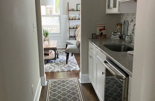 Villa Heights House | “Failte” Welcome. Only 2 miles from Spectrum Center with Noda and plaza close by