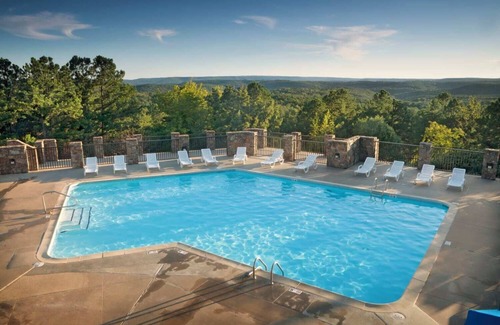 Fairfield Bay Condo | Fairfield Bay Apt: 2BR/2BA, Sleeps 4