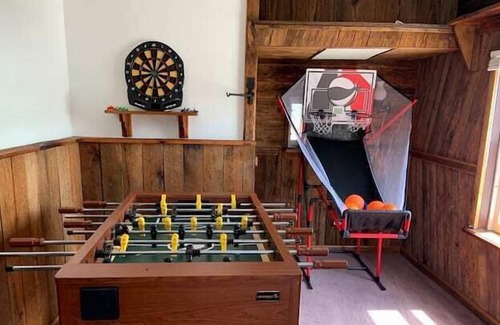 Fairfield House | Fairfield | Game Room | 2 mi to Liberty Mtn Resort
