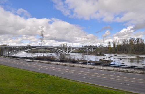 Eugene Hotel | Fairfield Inn & Suites by Marriott Eugene East/Springfield