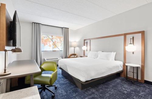 Hickory Hotel | Fairfield Inn & Suites by Marriott Hickory