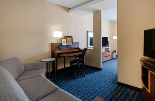 Heather Gardens Hotel | Fairfield Inn & Suites by Marriott Denver Aurora/Medical Center