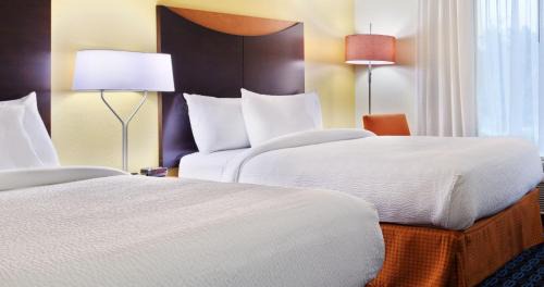 Arrowood Hotel | Fairfield Inn & Suites Charlotte Arrowood