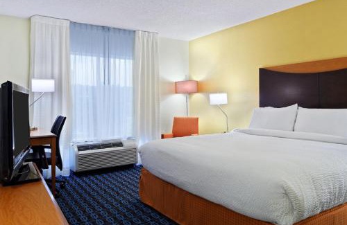 Arrowood Hotel | Fairfield Inn & Suites Charlotte Arrowood