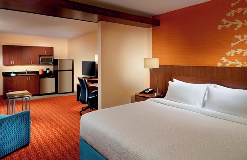 Fayetteville Hotel | Fairfield Inn & Suites by Marriott Fayetteville North