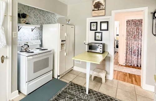 Caldwell House | “Fairview Haven,” built in 1937 is a very cozy space.