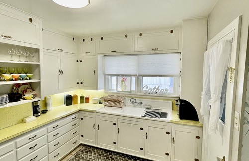 Caldwell House | “Fairview Haven,” built in 1937 is a very cozy space.
