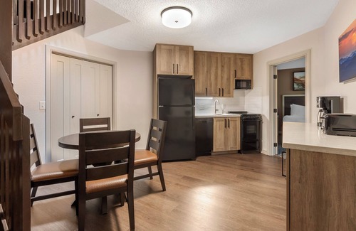 Sapphire Hotel | Fairway Forest