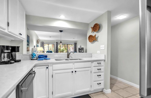 Shipyard Plantation Condo | Fairway View Shipyard Villa | Walk to Beach, Pool & Pet Friendly