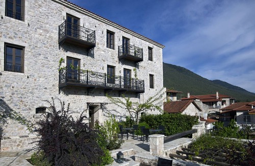 Levidi Villa | FAIRY TAILE LUXURY STONE VILLA 50min FROM NAFPLIO - TRIPLE ROOM - PET FRIENDLY